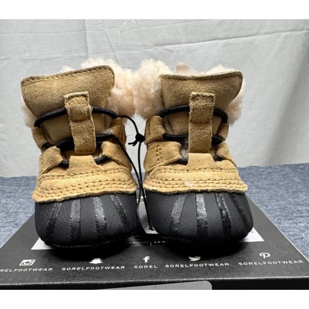 Sorel. Caribootie Infant Booties, Size 2 (0-6 months), Curry/Black, New in Box
